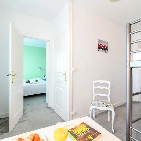 Szálloda Logis & Restaurant Des Pyrenees Ousse