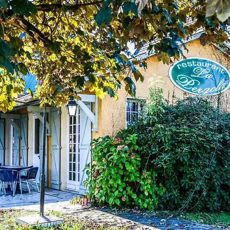 Logis & Restaurant Des Pyrenees Szálloda