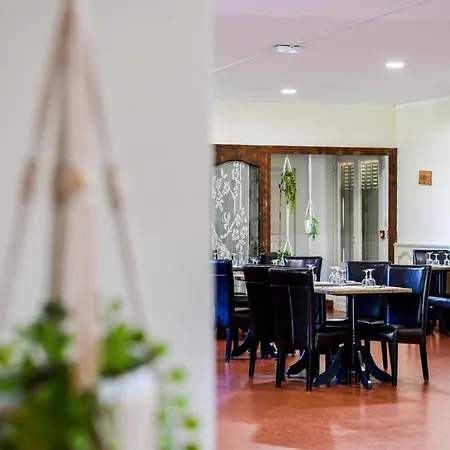 Logis Des Pyrenees Rest. La Pergola Hotel Ousse