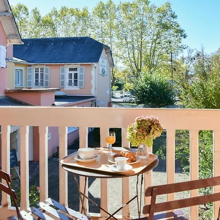 Logis & Restaurant Des Pyrenees Ousse