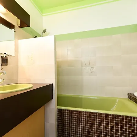 Logis & Restaurant Des Pyrenees 3*