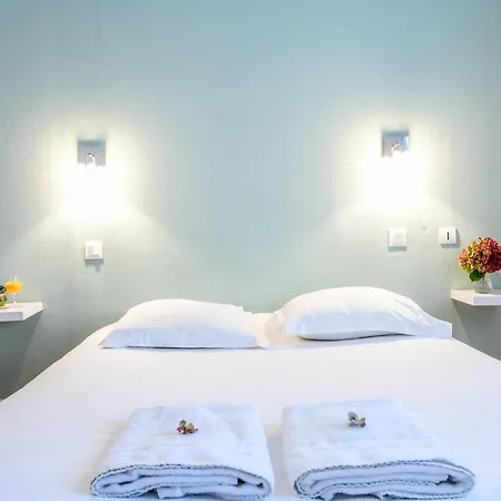 Logis & Restaurant Des Pyrenees Szálloda 3*