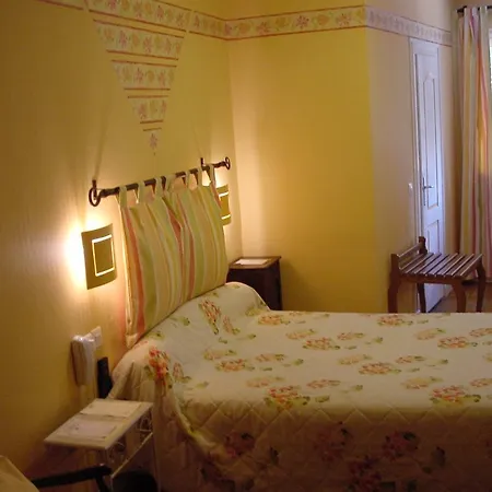 Logis & Restaurant Des Pyrenees 3*