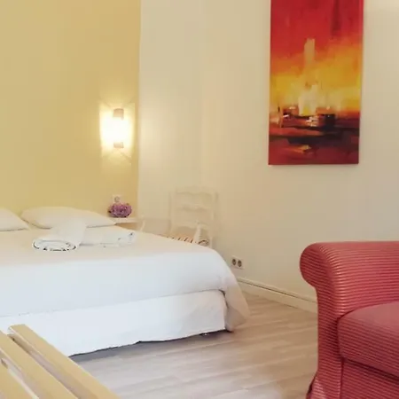 Logis & Restaurant Des Pyrenees Szálloda 3*