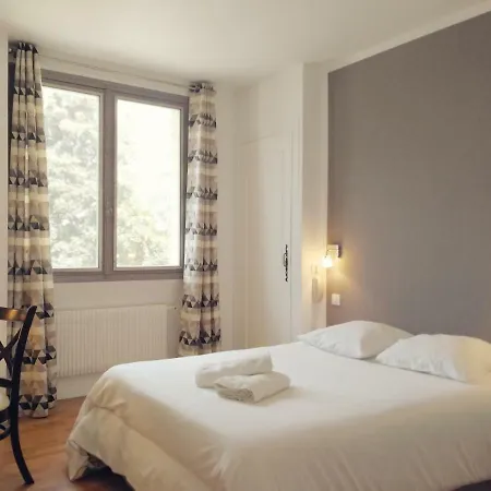 Logis & Restaurant Des Pyrenees 3*