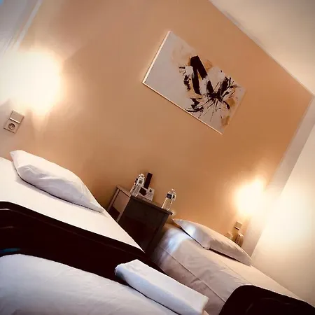 Logis & Restaurant Des Pyrenees Szálloda